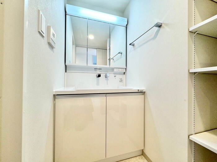 物件内観写真9　(洗面)