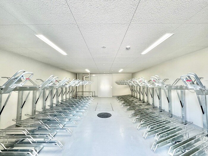 物件外観写真3　(駐輪場)