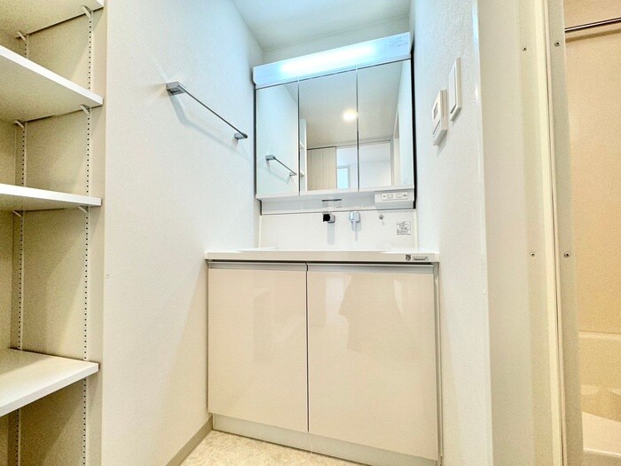 物件内観写真12　(洗面)