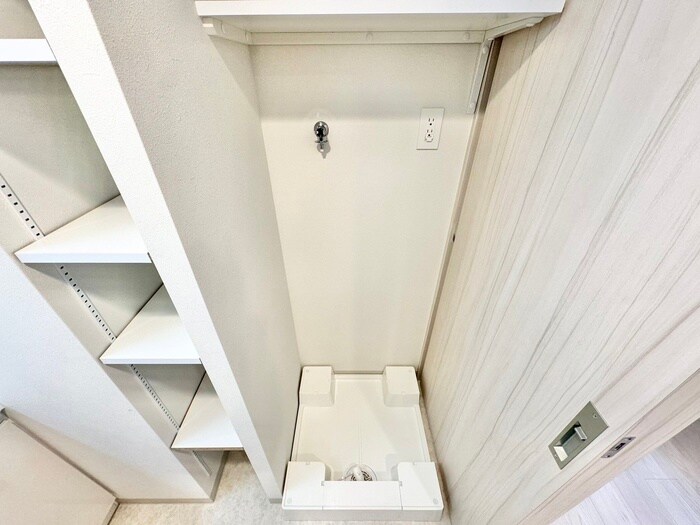 物件内観写真15　(洗濯機置場)