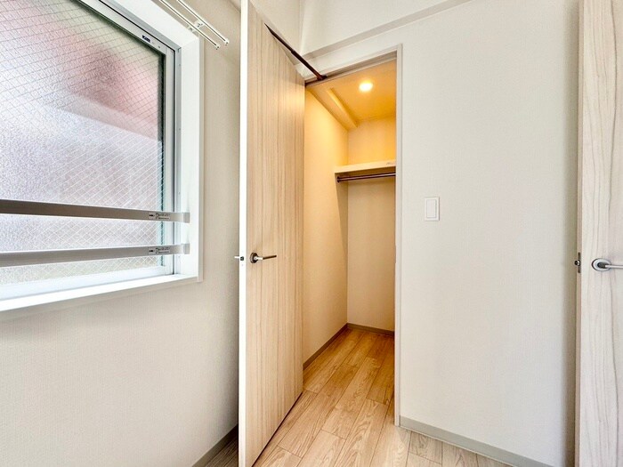 物件内観写真16　(収納)