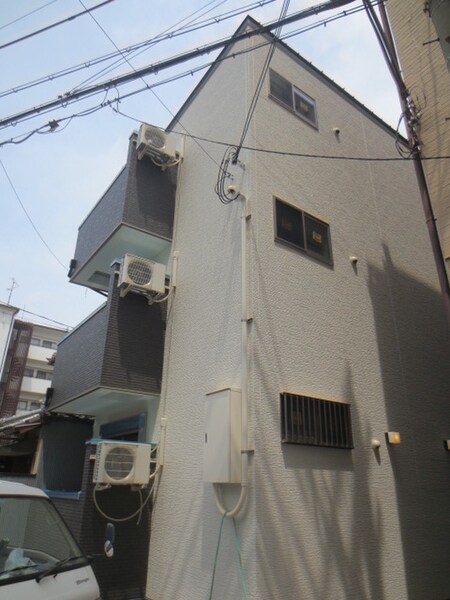 F　maison 岸里外観写真