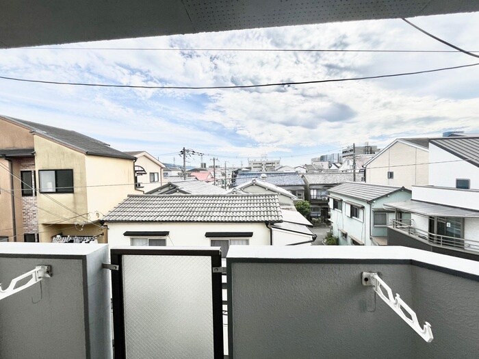 物件内観写真21　(室内からの展望)