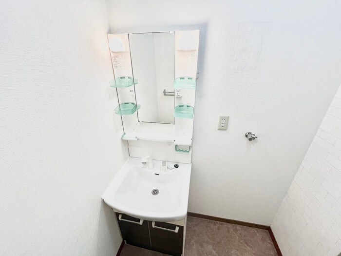 物件内観写真9　(洗面)
