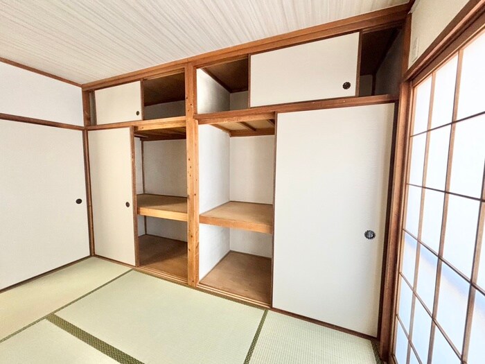 物件内観写真12　(収納)