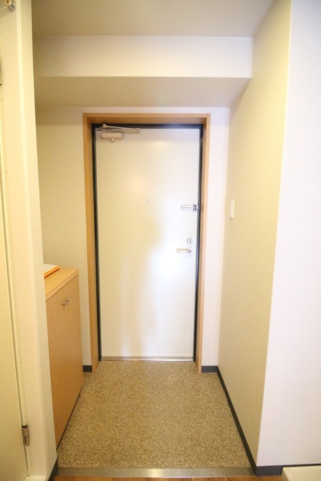 物件内観写真13　(玄関)