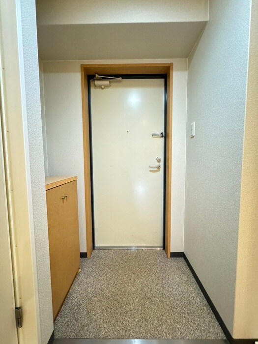 物件内観写真13　(玄関)