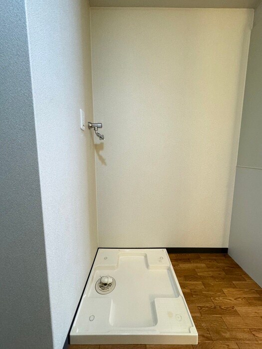 物件内観写真17　(洗濯機置場)