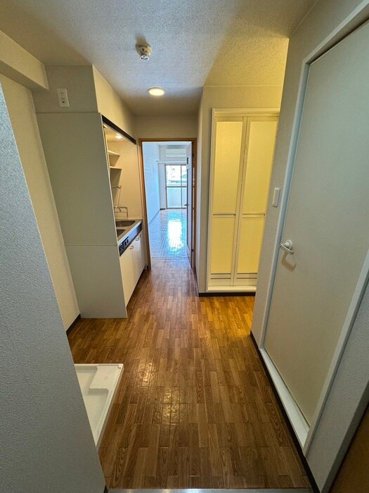 物件内観写真18　(廊下)