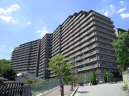 ﾚｼﾞｵﾝｽｸｴｱ緑地公園1番館(202)外観写真