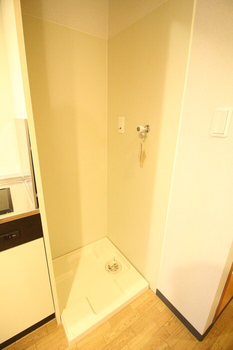 物件内観写真14　(洗濯機置場)