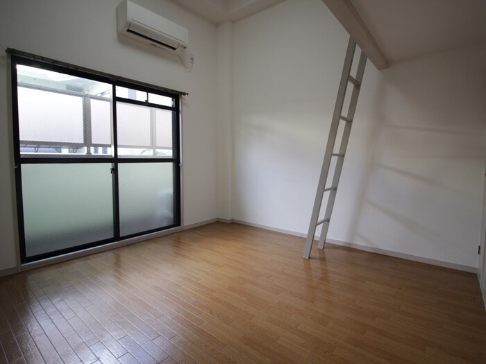 物件内観写真9　(居室)