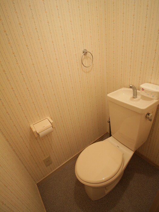 物件内観写真12　(トイレ)