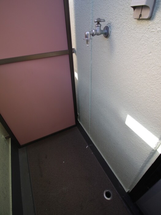 物件内観写真13　(洗濯機置場)