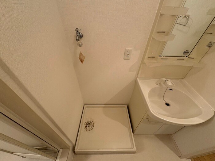 物件内観写真20　(洗濯機置場)