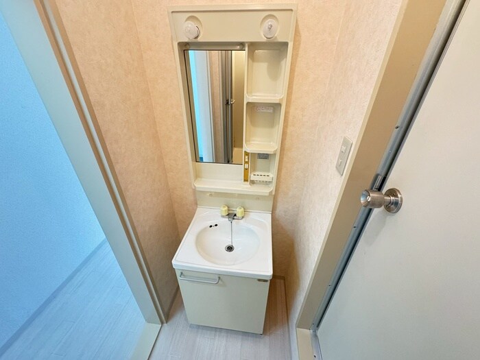 物件内観写真12　(洗面)