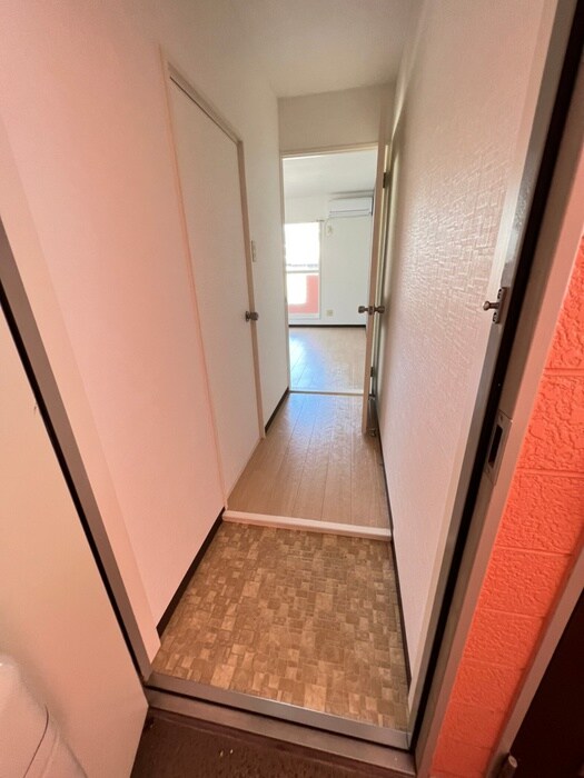 物件内観写真17　(玄関)