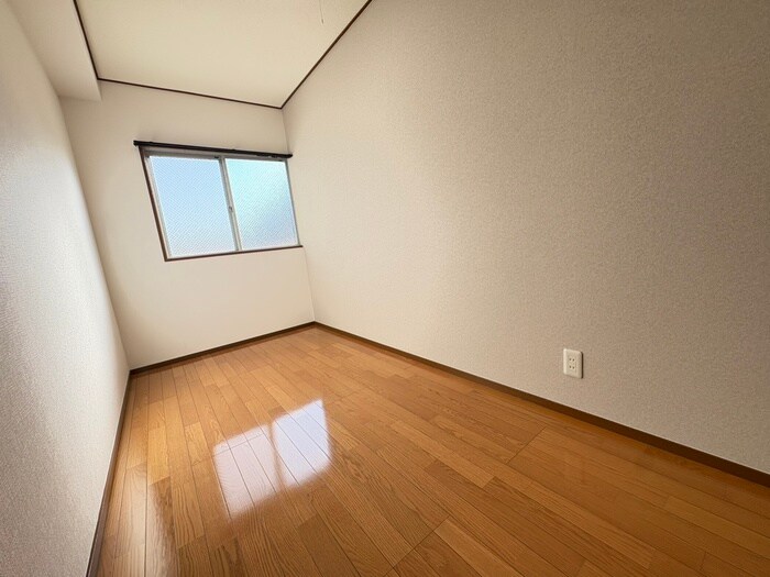 物件内観写真11　(居室)