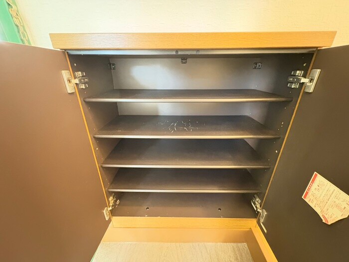 物件内観写真15　(靴箱)