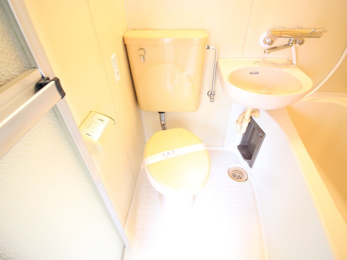 物件内観写真8　(トイレ)