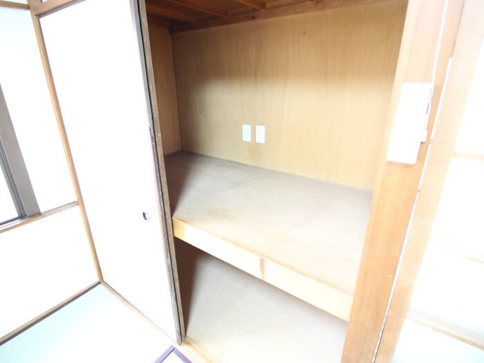 物件内観写真12　(収納)