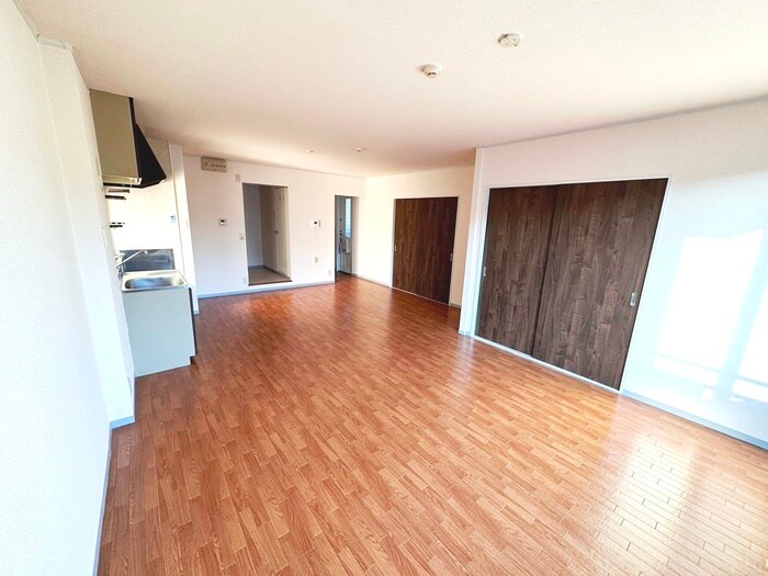 物件内観写真8　(居室)