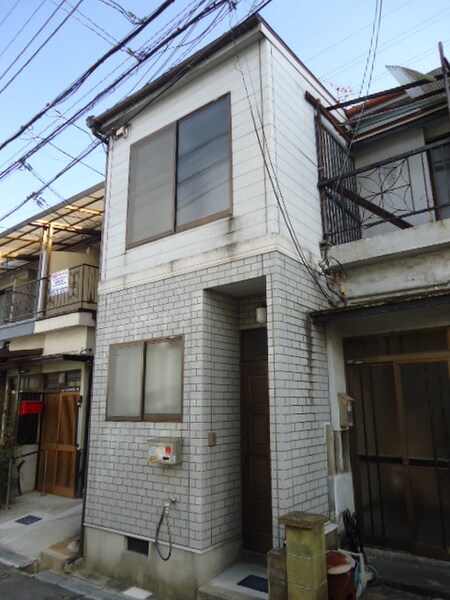 濱崎貸家外観写真
