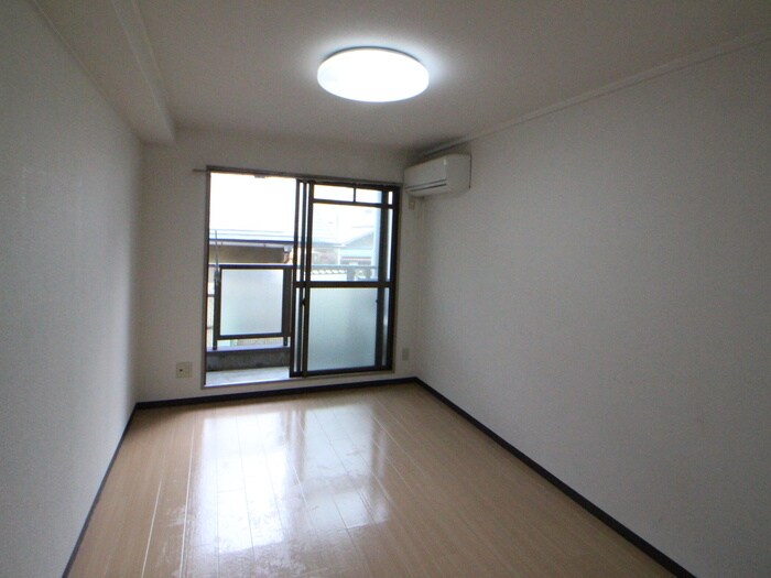 物件内観写真12　(居室)