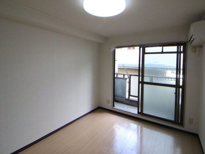 物件内観写真18　(居室)