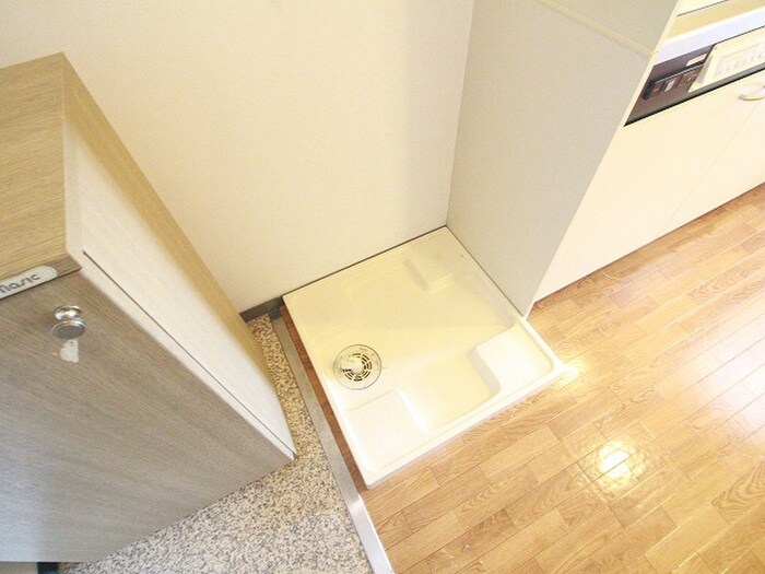 物件内観写真14　(洗濯機置場)