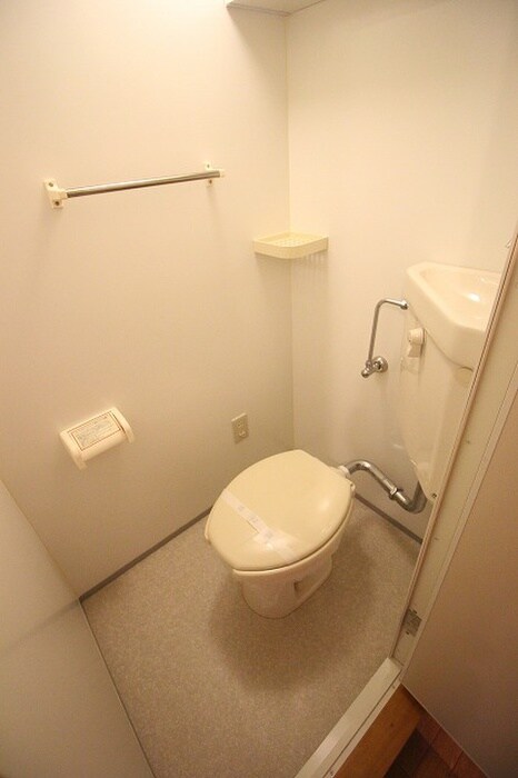 物件内観写真15　(トイレ)