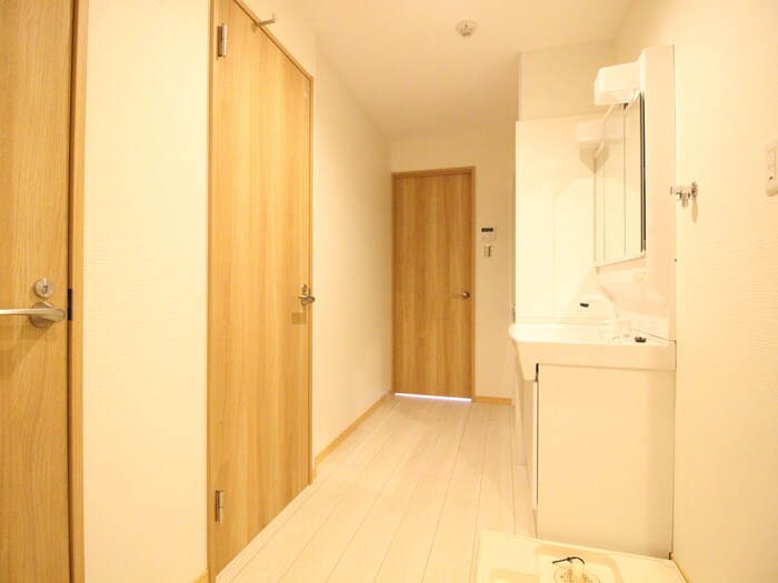 物件内観写真17　(廊下)