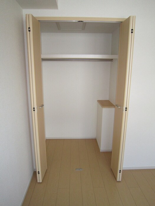 物件内観写真11　(収納)