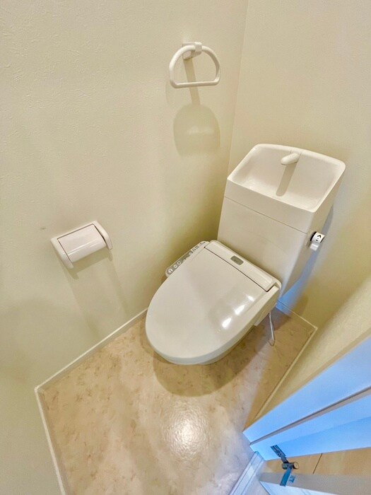 物件内観写真14　(トイレ)