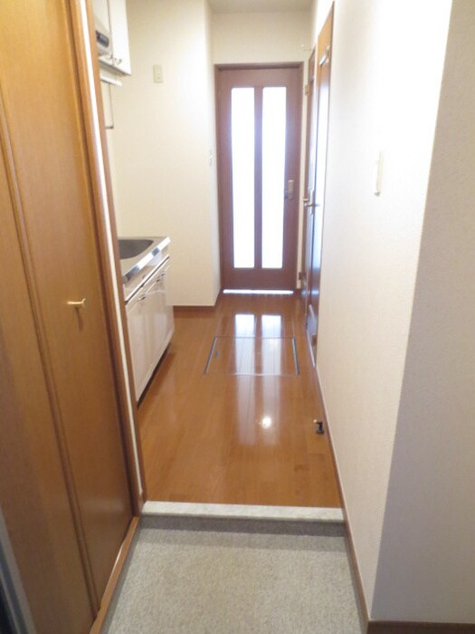 物件内観写真14　(廊下)