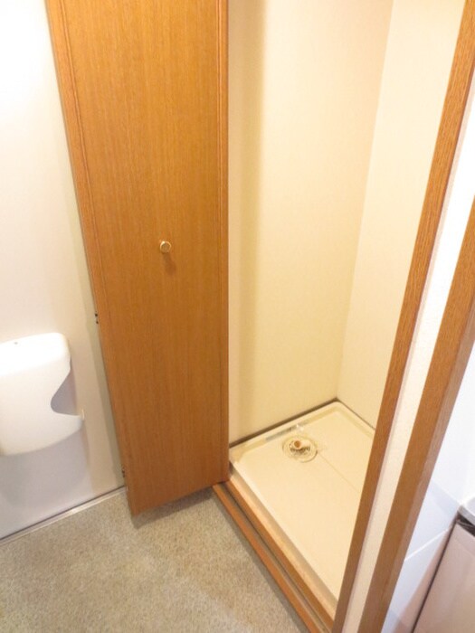 物件内観写真19　(洗濯機置場)