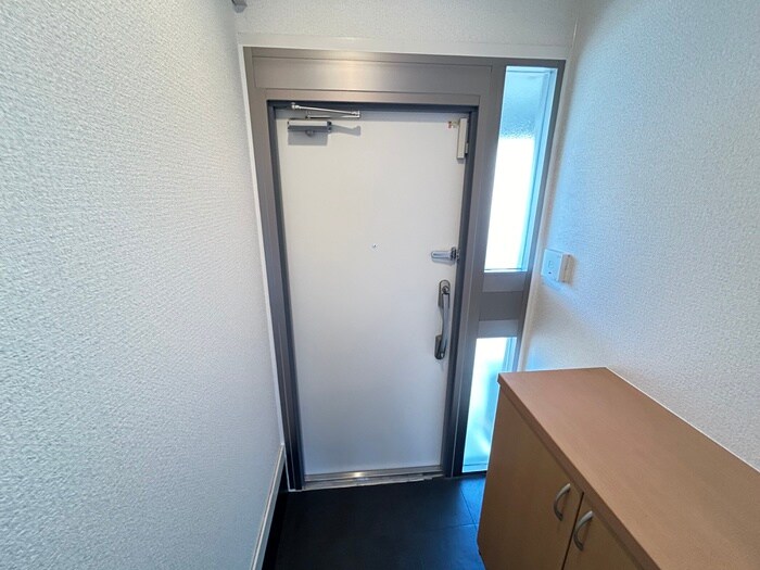 物件内観写真19　(玄関)