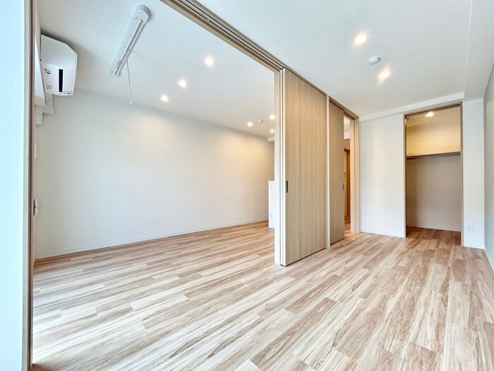 物件内観写真8　(居室)