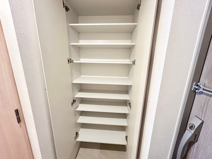 物件内観写真18　(収納)