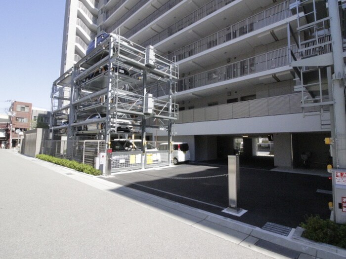 物件外観写真3　(駐車場)