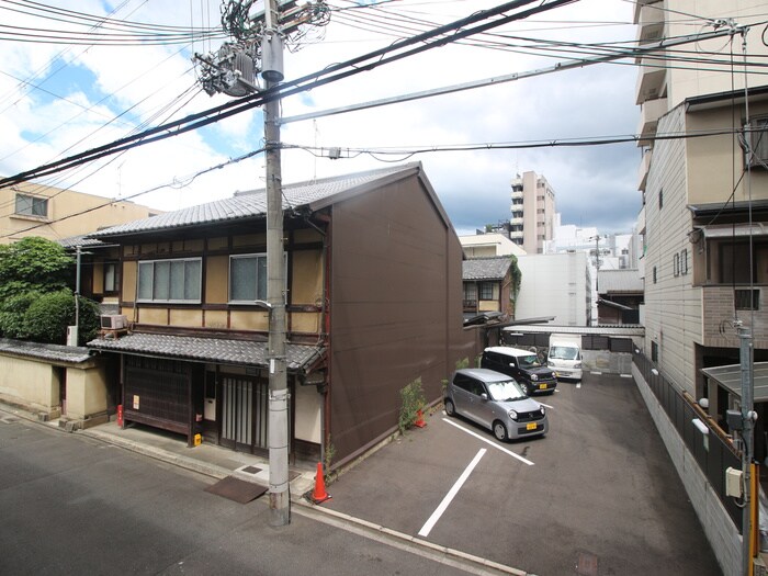 物件内観写真16　(室内からの展望)