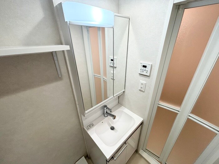 物件内観写真8　(洗面)