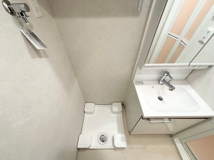 物件内観写真9　(洗濯機置場)