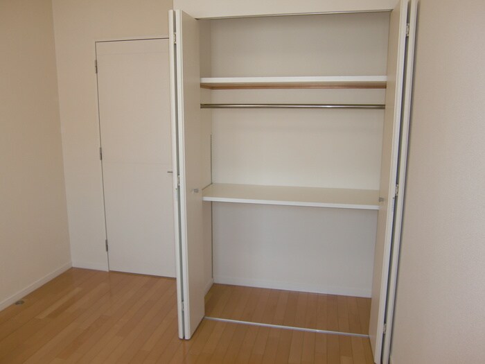 物件内観写真15　(収納)