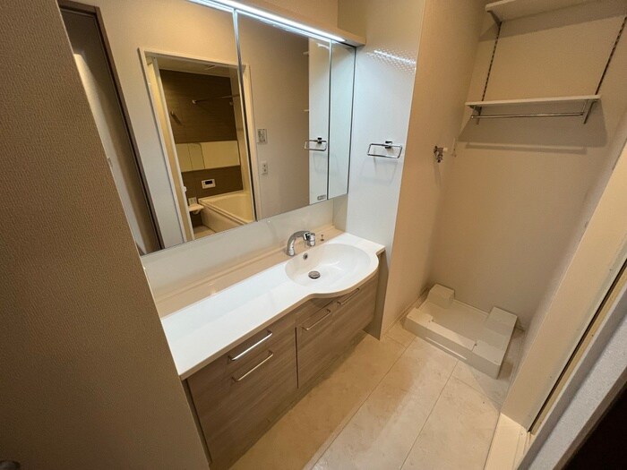 物件内観写真9　(洗面)