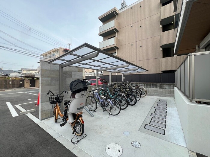 物件外観写真5　(駐輪場)