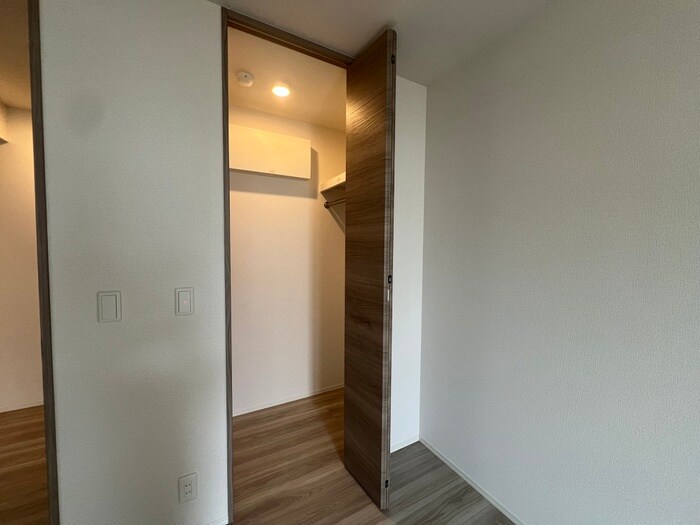 物件内観写真15　(収納)