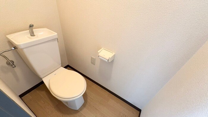 物件内観写真15　(トイレ)