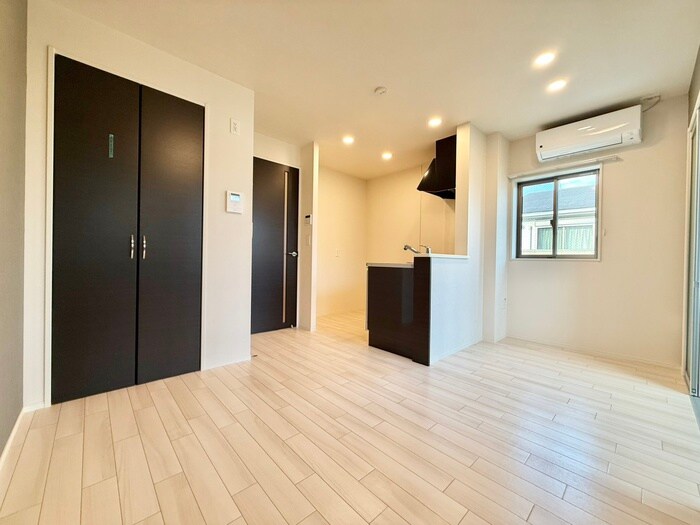 物件内観写真8　(居室)