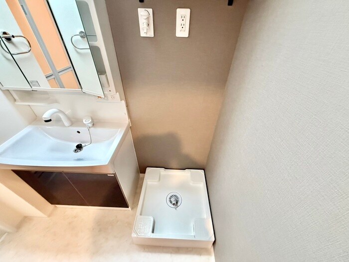 物件内観写真15　(洗濯機置場)